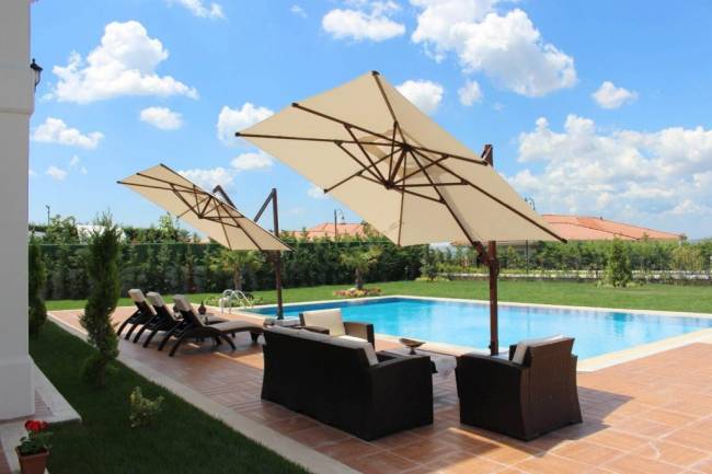 Зонт профессиональный без плит 4х4 м Banana Plus Dickson черный, бежевый 4000х4000 мм