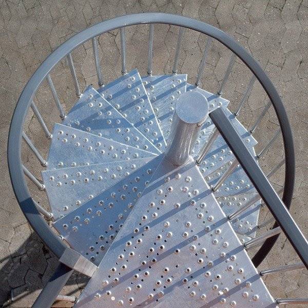 Винтовая лестница Toronto d155 Винтовая лестница Toronto d155