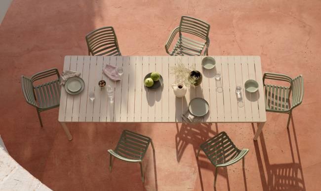 Стол пластиковый раздвижной Tevere 210 бежевый 2110-2750х1000х765 мм Стол пластиковый раздвижной Tevere 210 бежевый 2110-2750х1000х765 мм