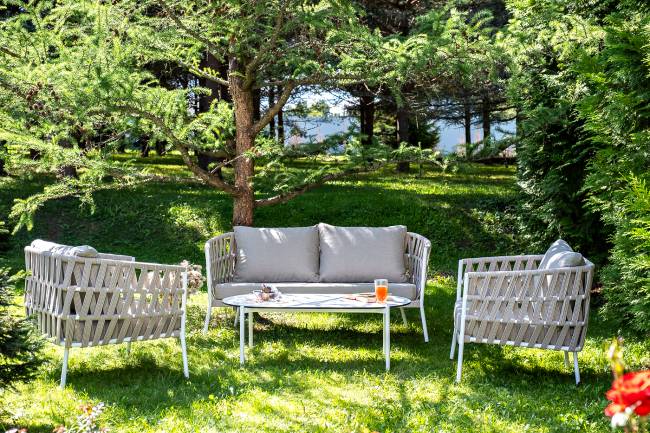 "Диего" лаунж-зона 4-местная плетеная из роупа (веревки), каркас алюминиевый белый, роуп бежевый "Диего" лаунж-зона 4-местная плетеная из роупа (веревки), каркас алюминиевый белый, роуп бежевый