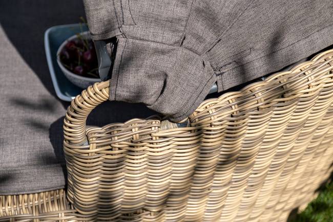 "Стильяно" плетеная кровать круглая, цвет соломенный