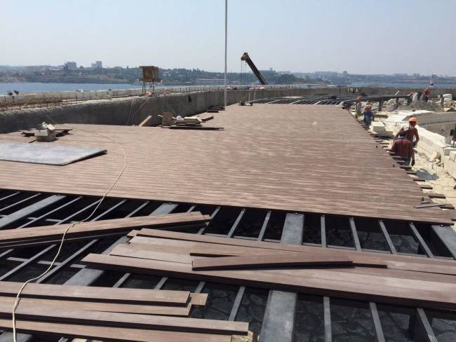 Террасная доска WOOZEN DN25 от LG HAUSYS, цена за пог. метр Террасная доска WOOZEN DN25 от LG HAUSYS, цена за пог. метр