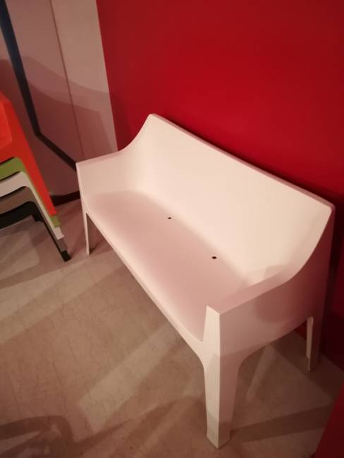 Диван пластиковый Coccolona лен 1410х600х830 мм